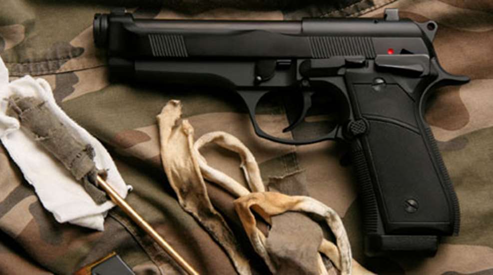 2011112914282-defensivegunmaintenance_f.jpg