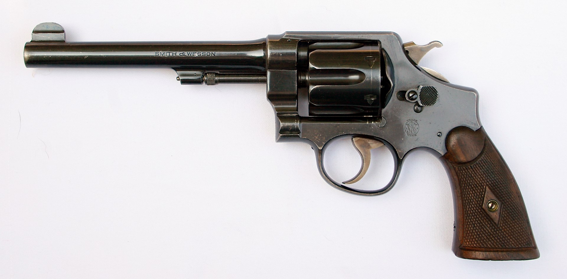The S&W Second Model Hand Ejector eliminated the under-barrel shroud and the third lock and became the most prolific of all three .44 Hand Ejector models. This Second Model was shipped on April 27, 1929, to Neilson Radio & Sporting Goods in Phoenix, Ariz. One wonders what its purpose was in those early “Valley of the Sun” years in that portion of the still-untamed southwest.