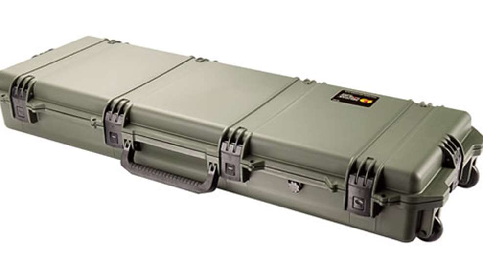 201211299829-pelican_guncase_f.jpg