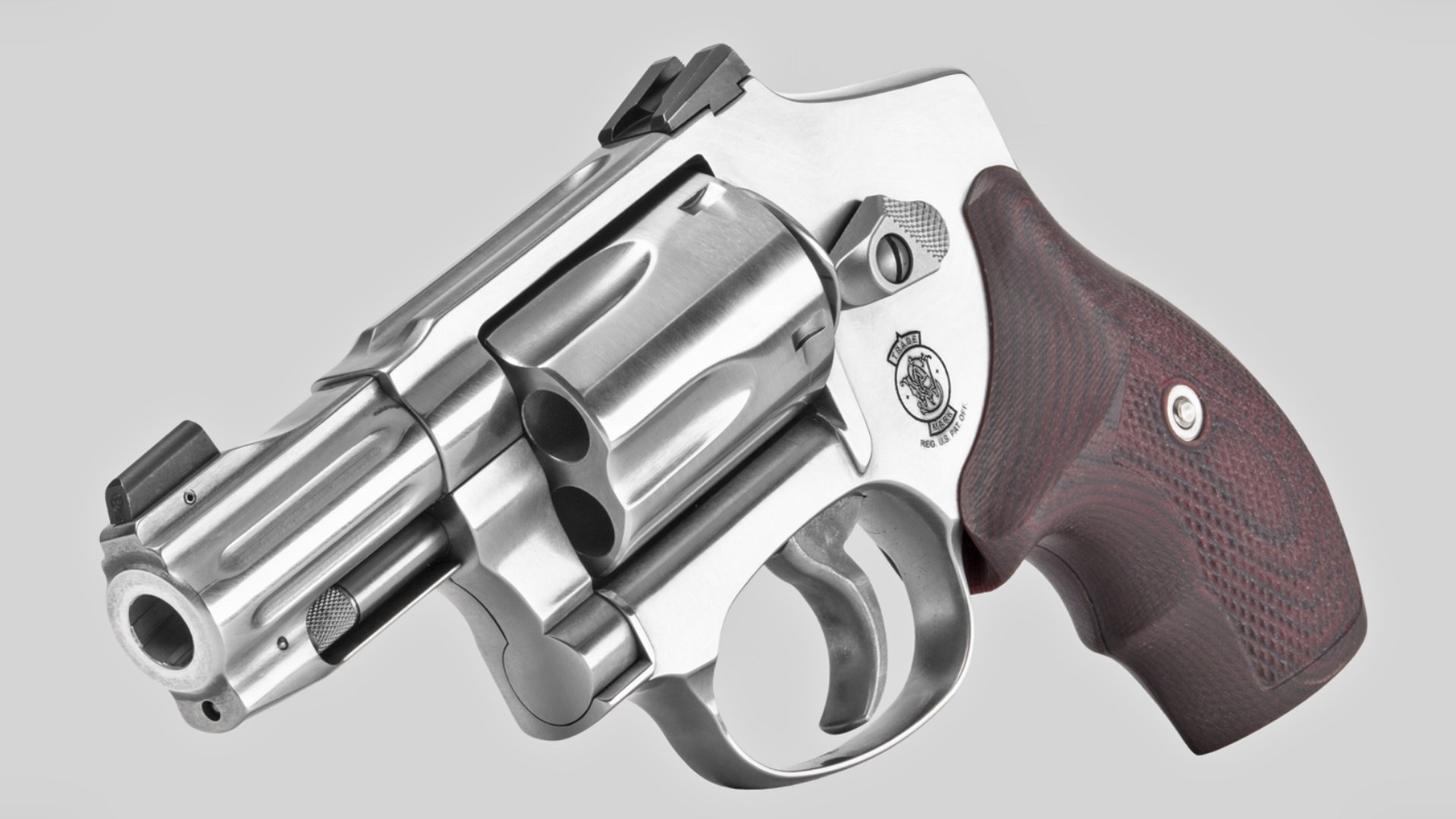 Left side view of the Smith & Wesson 940 revolver.
