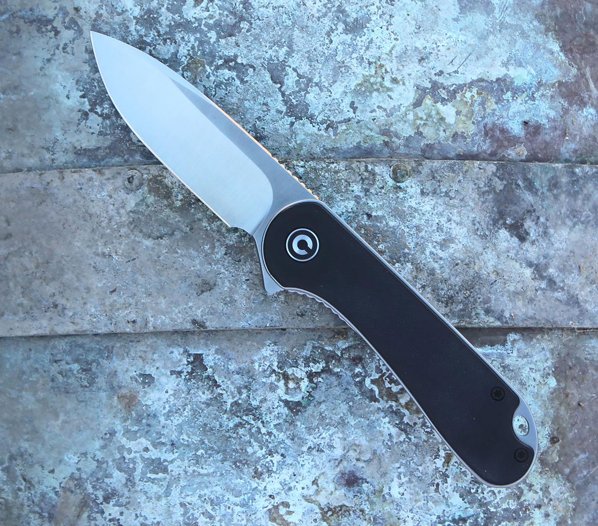 The CIVIVI Element Flipper folding pocket knife.