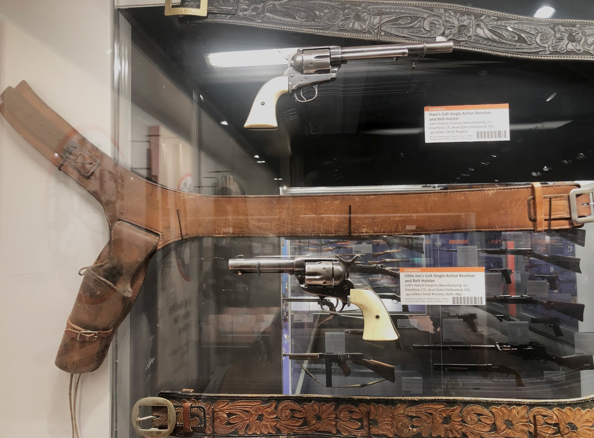 leather holster and belt used in Bonanza tv show on display with revolvers at cody firearms museum