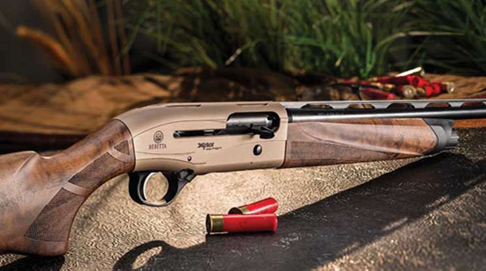 berettaa400_lead.jpg