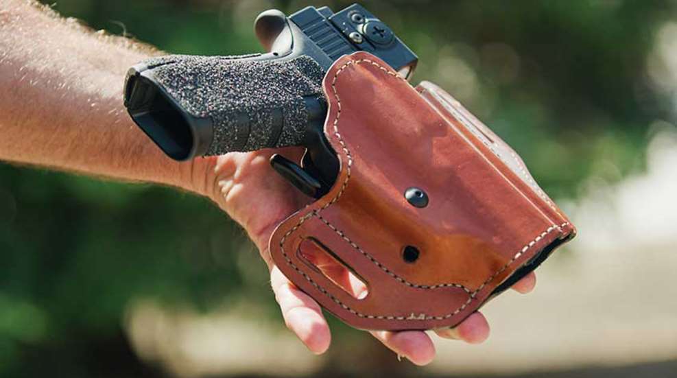 bianchi-safariland-allusion-126gls-assent-holster-f.jpg