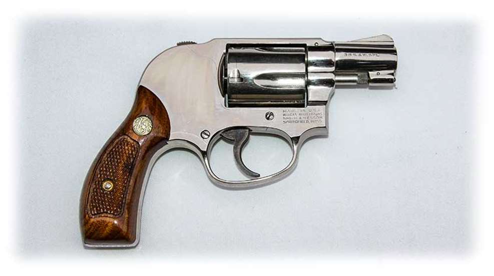 smith-wesson-model-49-bodyguard-revolver-f.jpg
