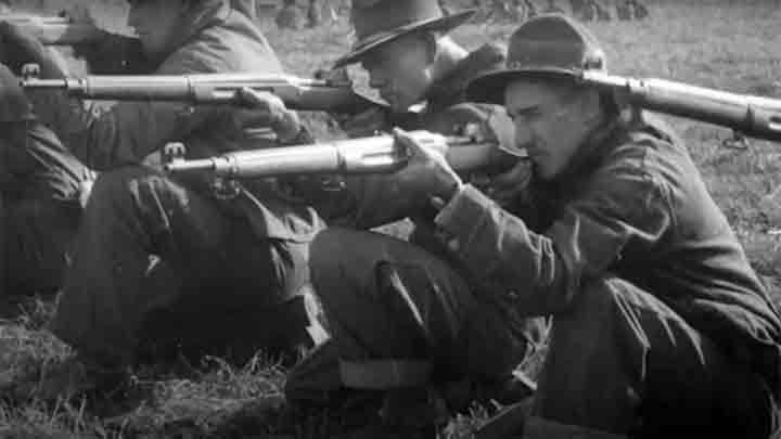 U.S. servicemen at the range with Enfield M1917 rifles during World War I.