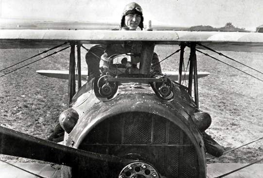 airplanes with machine guns in ww1