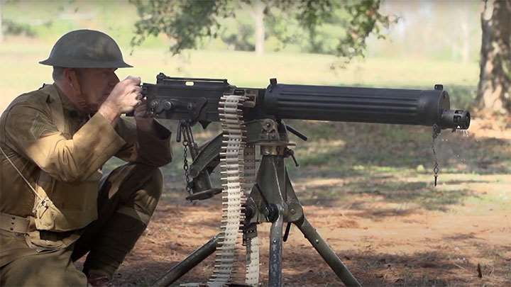 Shooting the British Vickers Heavy Machine Gun.