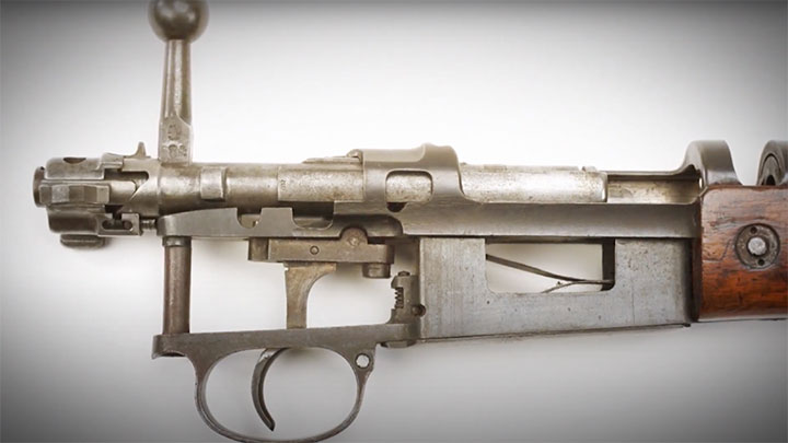 A cutaway view of the Gewehr 98 action.