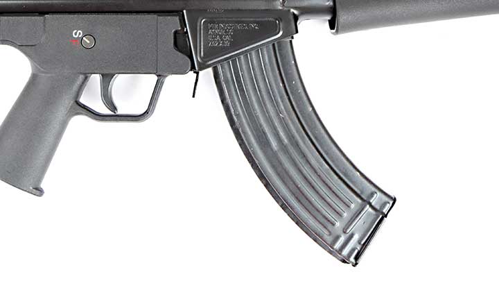 The PTR-32 series of rifles and pistols combine the 7.62x39 mm cartridge and magazine of the AK-47 with the roller-delayed blowback action and basic overall dimensions of the MP5.