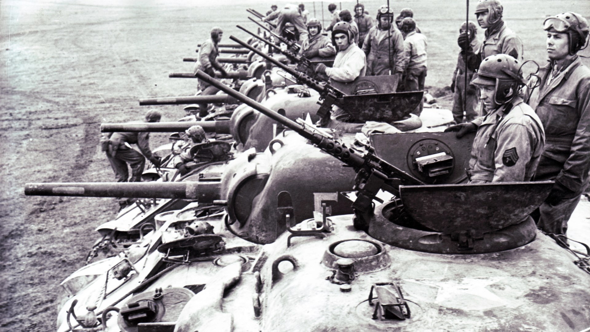 The initial versions of the M4 had the Browning .50 caliber M2 MG mounted ahead of the commander’s hatch.
