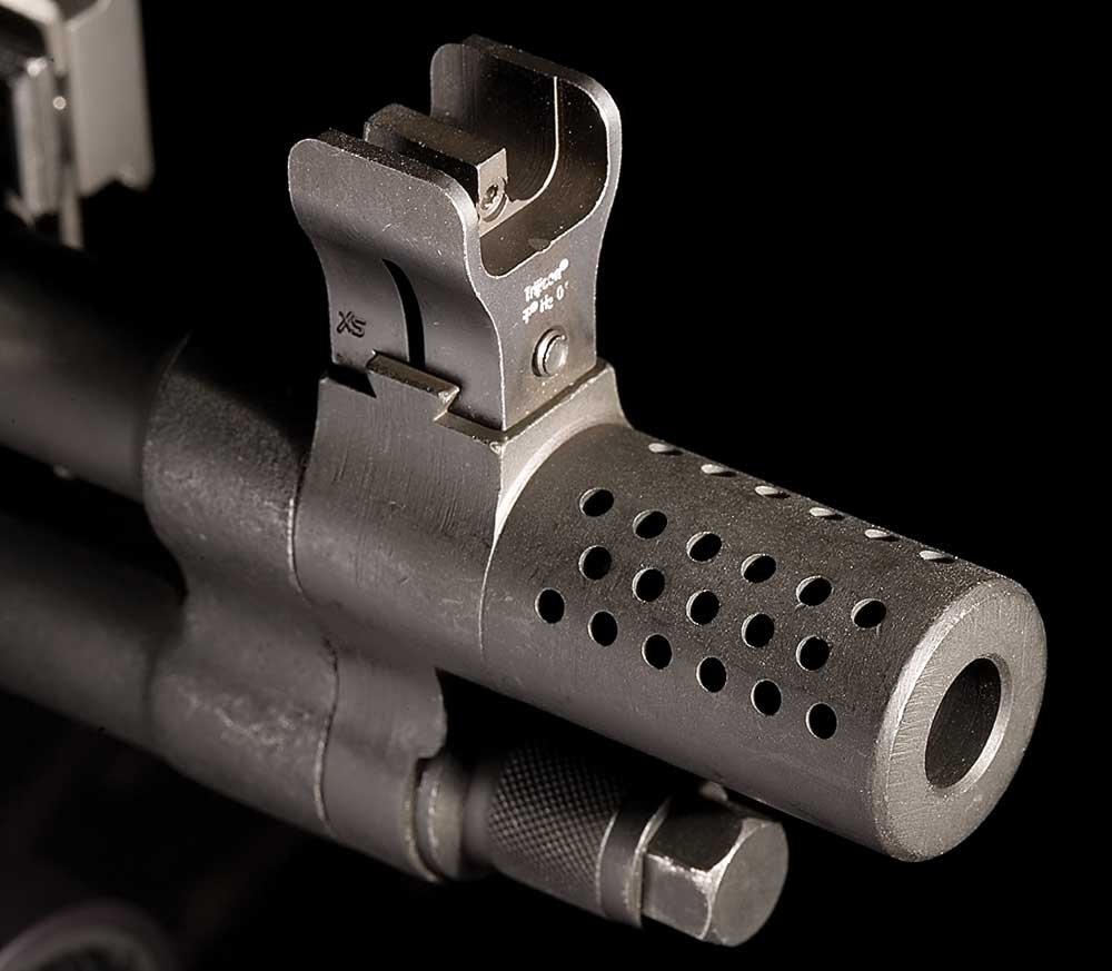 The SOCOM II’s controllability comes from its highly effective combination compensator/gas cylinder lock. Low-light firing is enhanced by XS Sight Systems’ tritium post with protective ears.