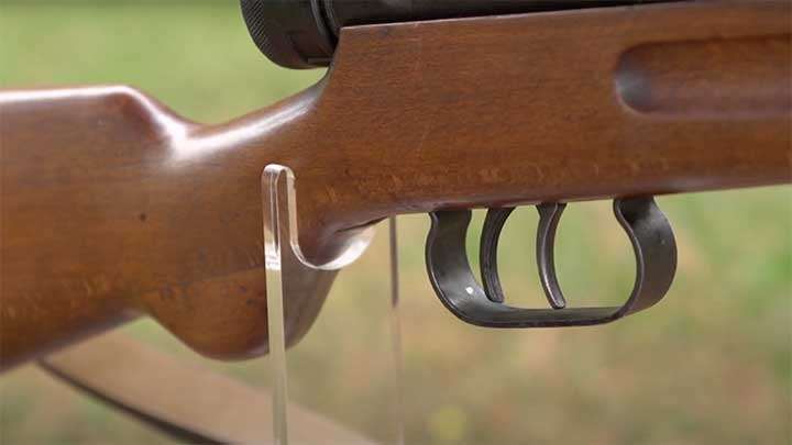 The dual trigger-shoes used for select fire selection on the Model 38/42, probably the most unique feature of the series.