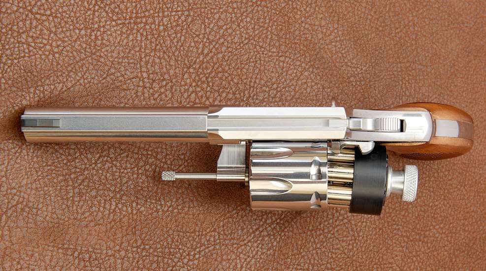 revolver with speedloader