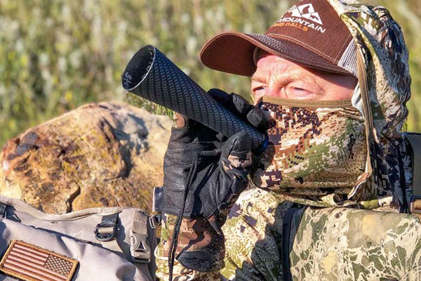 Effective Hand Calls for Predator Hunting