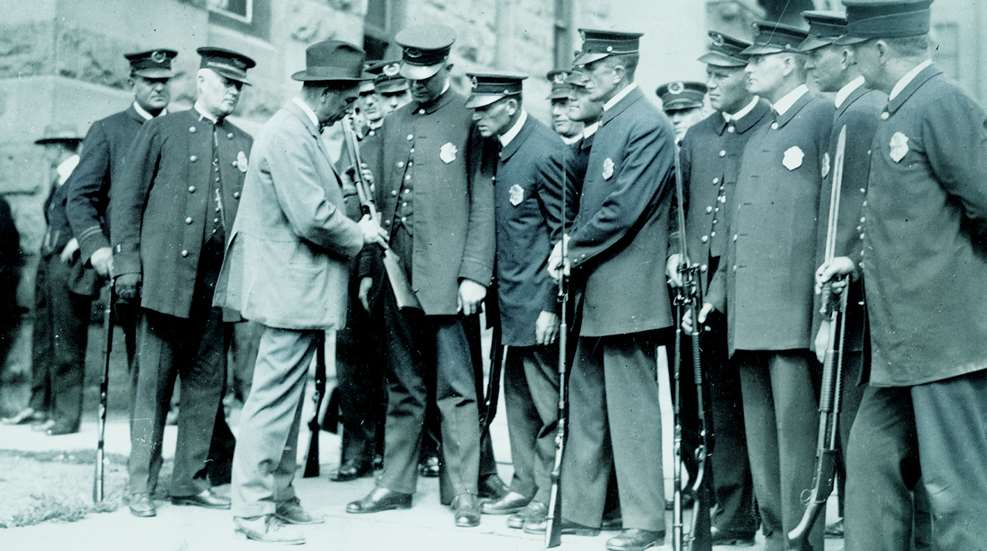 Denver, Colo., Police Dept. examining Model 1897 trench guns
