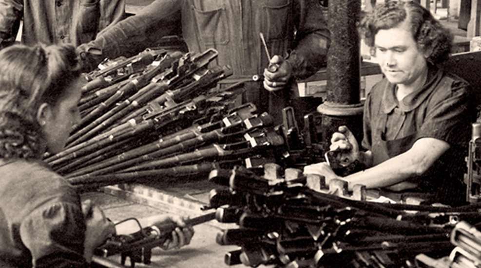 vanderlinden-us-arms-p4pluslede.jpg