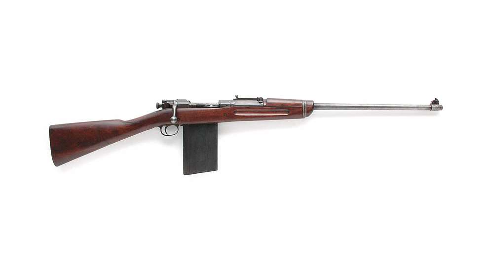 the Air Service ’03 was essentially a standard M1903 service rifle with a specially made shortened stock and handguard, simplified rear sight, and a 25-round non-detachable extension magazine