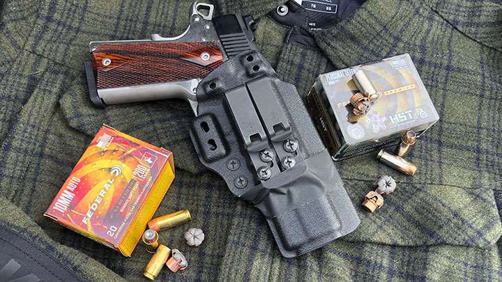 The Ronin 1911 in the Tenicor Certum holster.