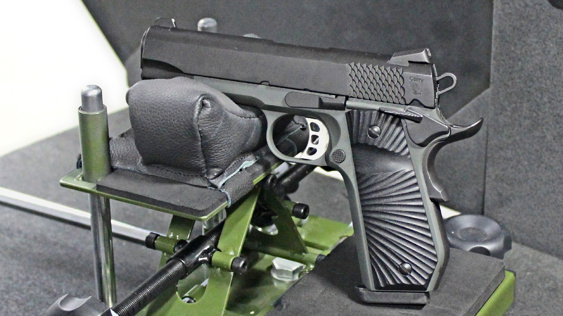 Tisas Stingray 1911 shooting range benchrest table gun pistol 9 mm
