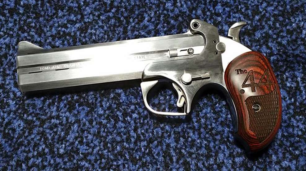bond_lede_44_01s.jpg