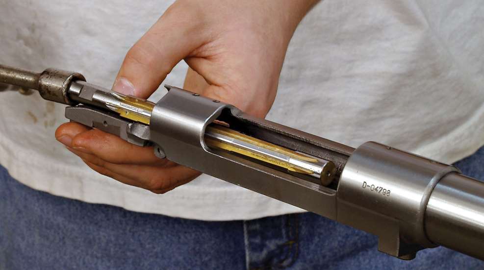 Short-chamber barrel workshop man hands tools gun rifle assemble gunsmithing how to