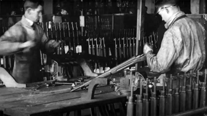 Armorers at an American factory assemble M1917 rifles.