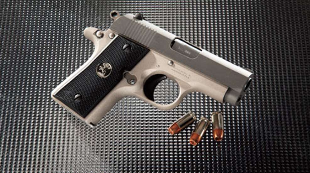 20125297517-coltmustang_f.jpg
