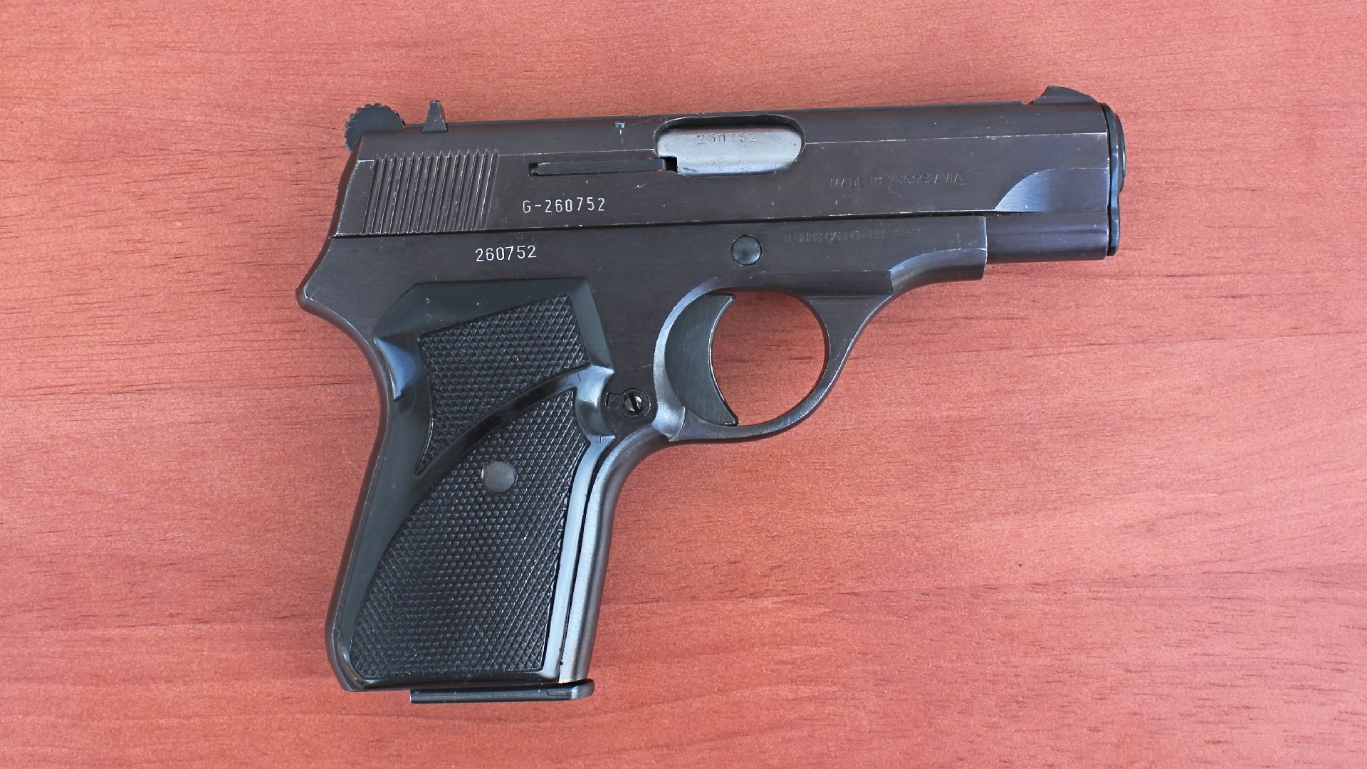 The M70’s size and profile are comparable to the Walther PPK/s.