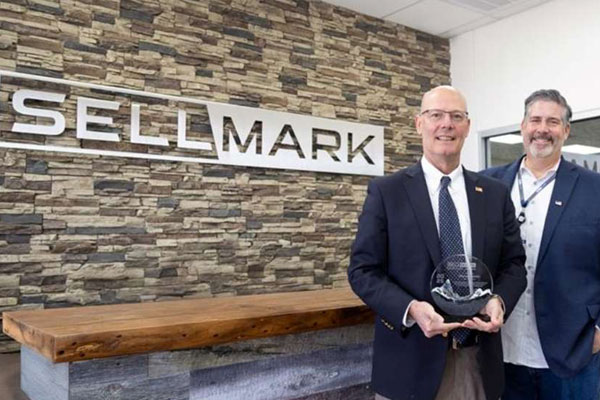 NRA CEO Doug Hamlin Honored with Sellmark Heritage Award