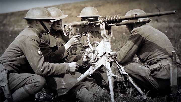 American soldiers crew a French Hotchkiss M1914 heavy machine gun chambered in 8 mm Lebel.