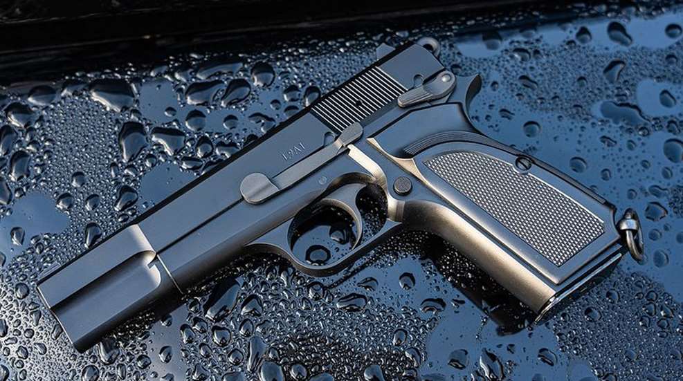 Inglis Hi Power 01