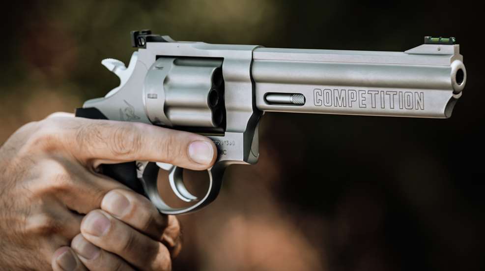 Taurus 608 Comp 01