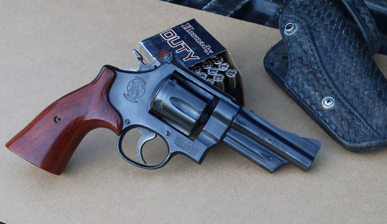 HIGHWAY PATROLMAN リボルバー No Frills 357: Smith & Wesson Highway Patrolman :: Guns.com